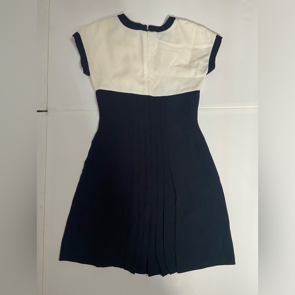 True 90’s vintage white and navy pleated dress - Picture 3 of 6